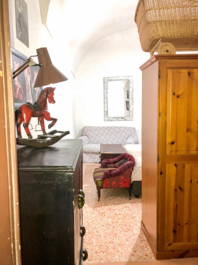 La Casa Di Vasco Bussana Vecchia Apartment Sanremo Bagian luar foto