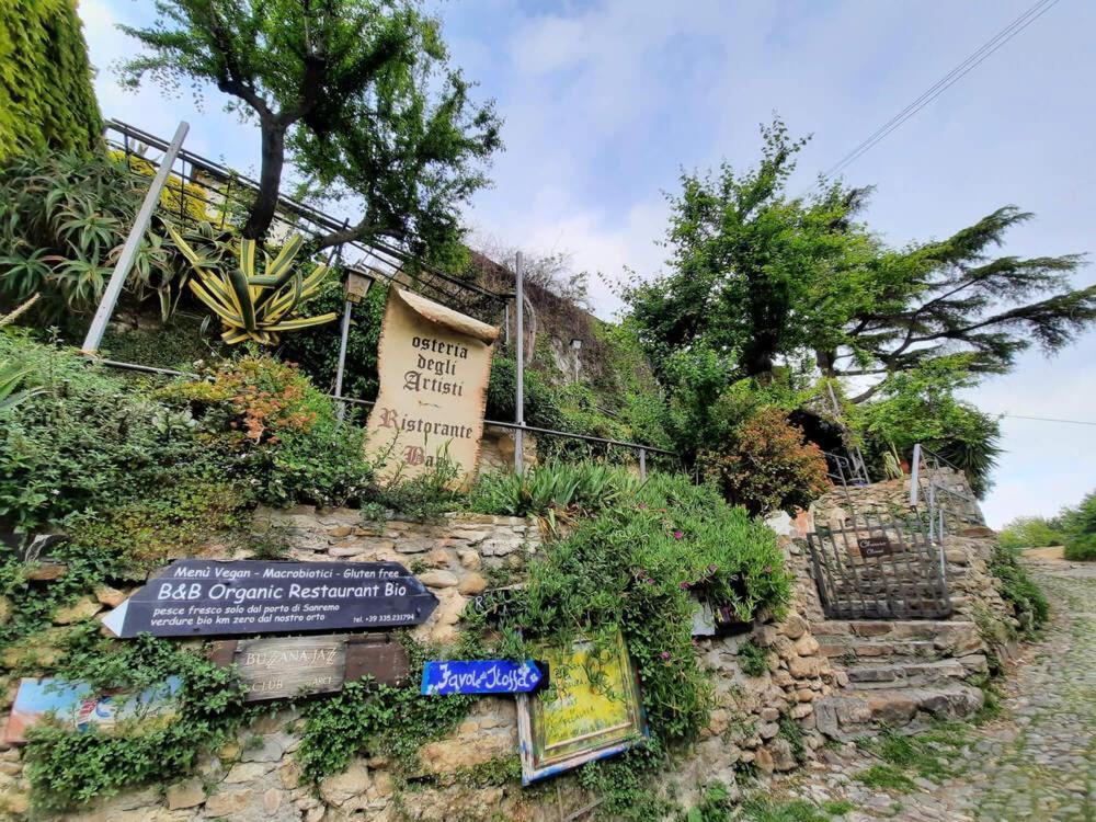 La Casa Di Vasco Bussana Vecchia Apartment Sanremo Bagian luar foto